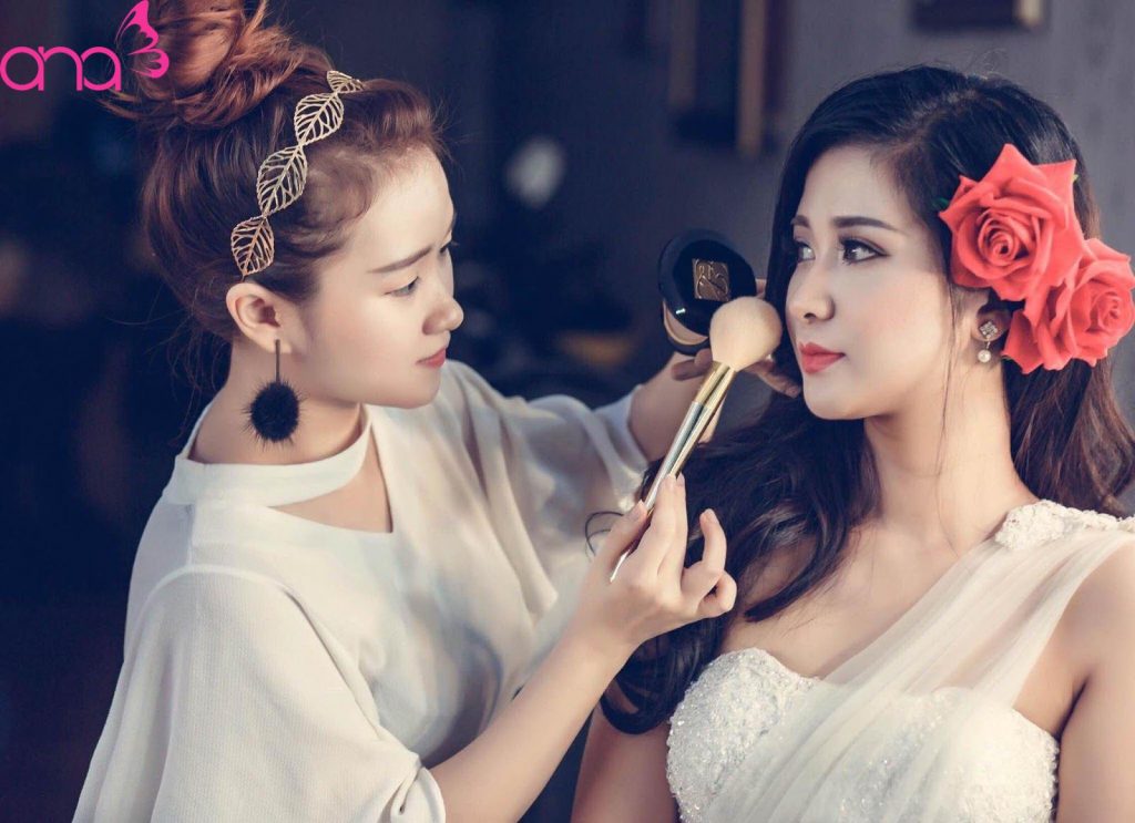 nghề trang điểm, nghề makeup