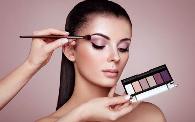 Tìm hiểu về nghề make up