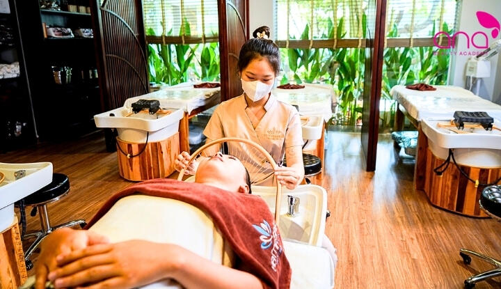 Hạ Spa hỗ trợ massage trị liệu