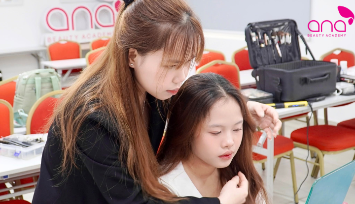 Đơn vị đào tạo makeup thực hành chuyên sâu tại TP.HCM