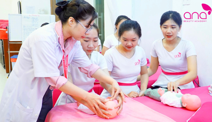 Kiến thức nghề giúp chủ spa kiểm soát nhân viên và vận hành