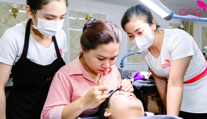 Lộ trình 20 buổi phát triển kỹ thuật nối mi nâng cao