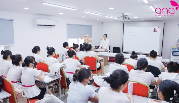khóa học spa tham gia