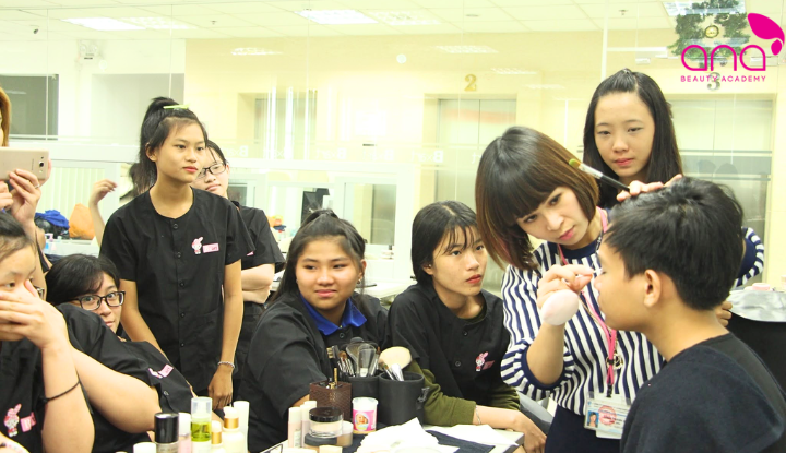 Tokyo Beauty Art Center đào tạo theo tiêu chuẩn Nhật Bản (Nguồn: Internet)