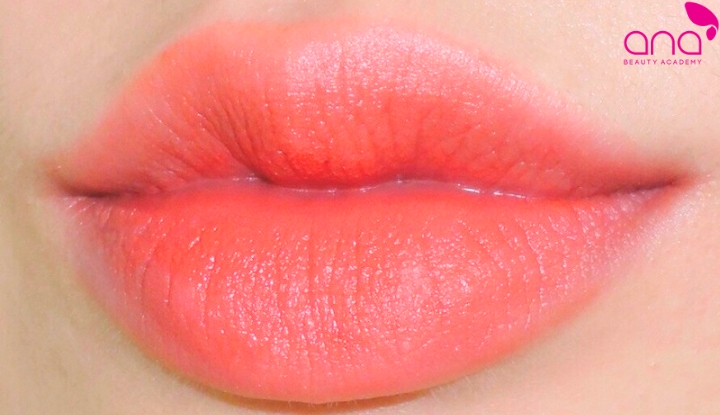 Màu hồng cam nhẹ