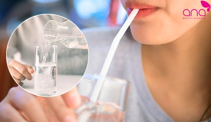 Uống đủ nước mỗi ngày