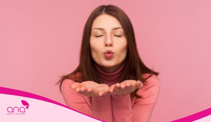 Cách làm môi nhỏ lại bằng tập chu môi