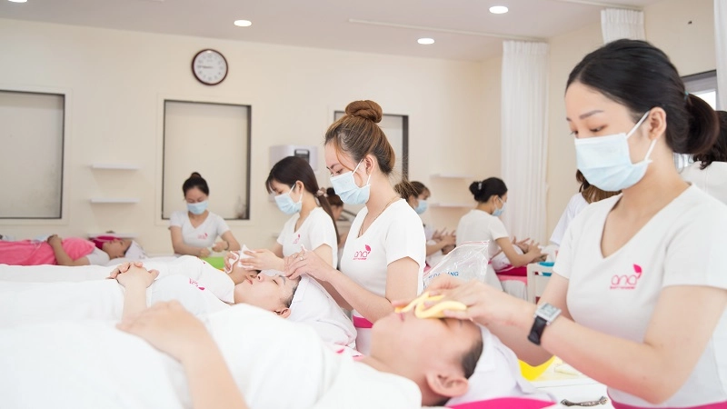 hinh-anh-hoc-vien-hoc-spa-16