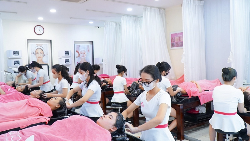 hinh-anh-hoc-vien-hoc-spa-4