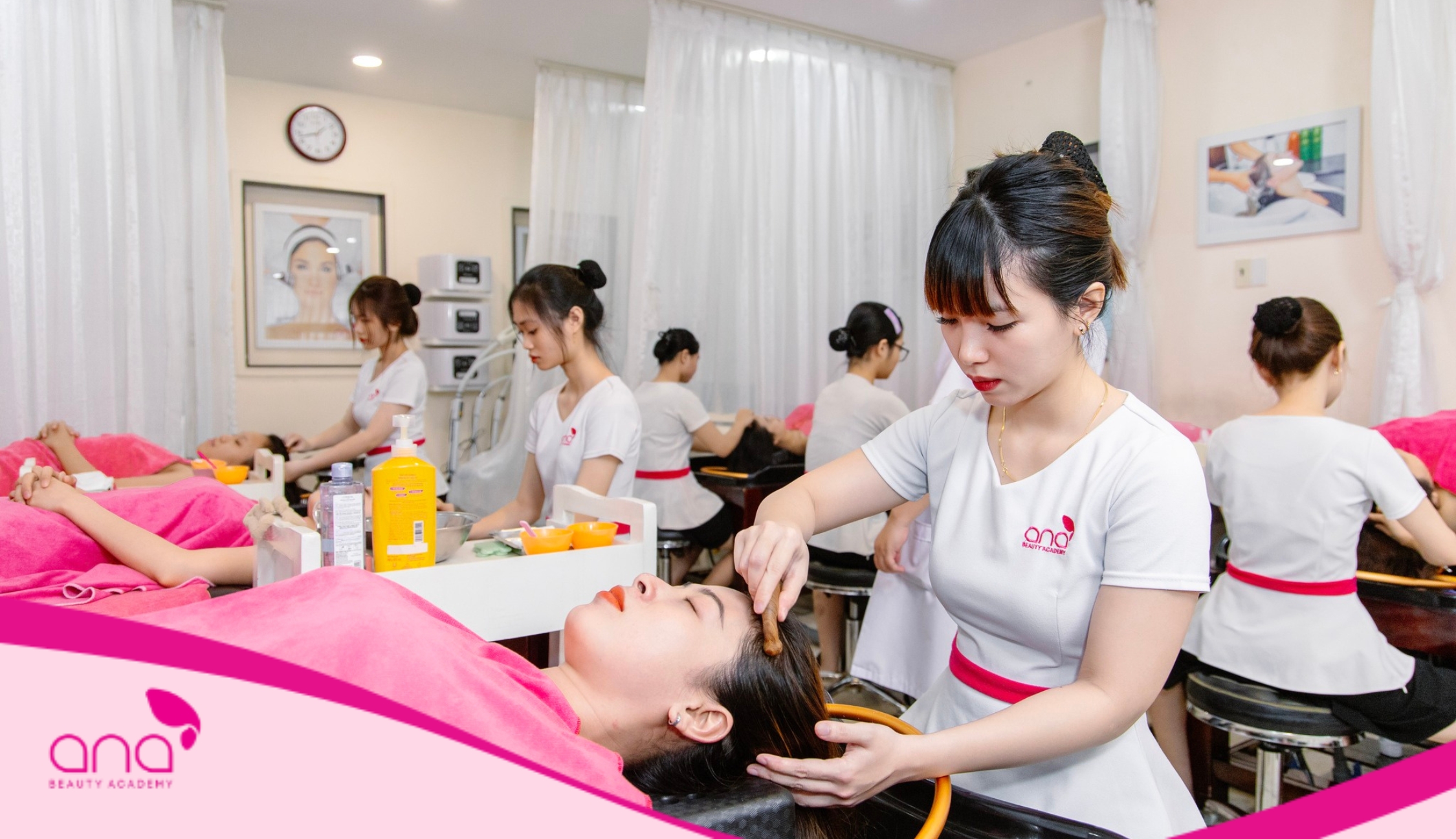 Nhu cầu chăm sóc sắc đẹp tăng và ngày càng được mở rộng cả giới tính, độ tuổi