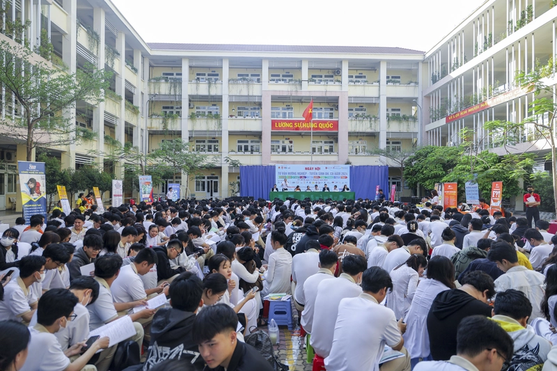 hanh-trinh-tuyen-sinh (13)