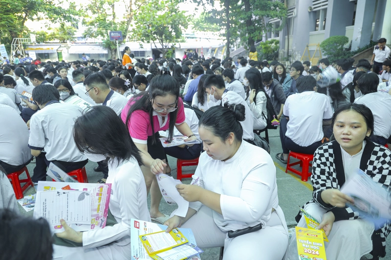 hanh-trinh-tuyen-sinh (20)