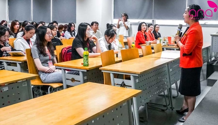 Đại học Văn Lang ngành thẩm mỹ