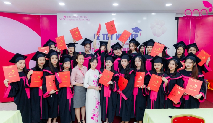 Học nghề thẩm mỹ tại Ana Beauty Academy