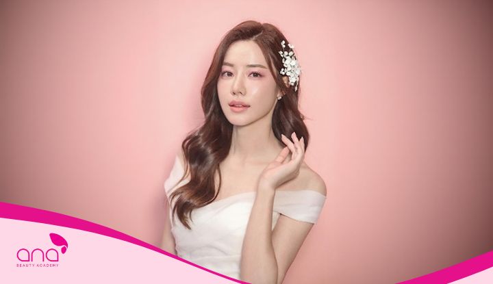 Trang điểm nhẹ nhàng với má ửng hồng