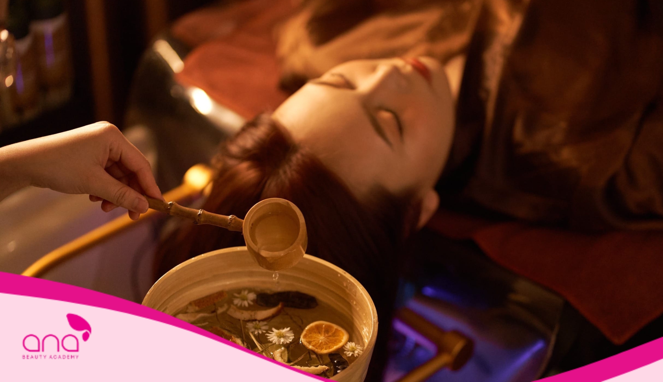 Khoá học gội đầu dưỡng sinh tại Lisa Nail & Spa 