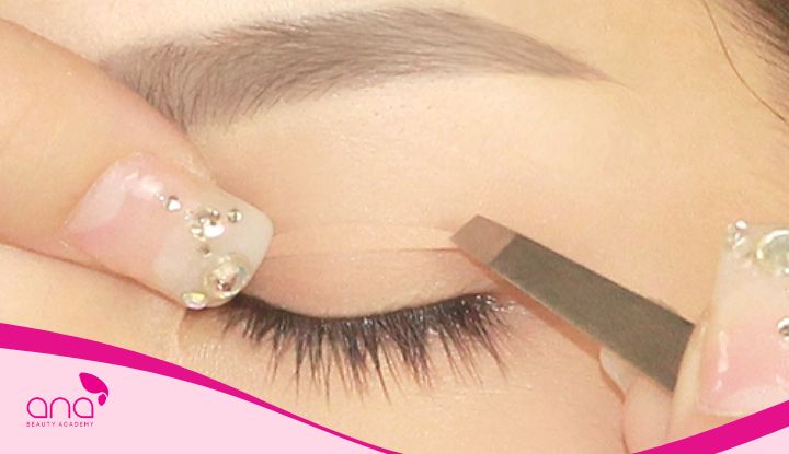 Miếng dán kích mí có hại không