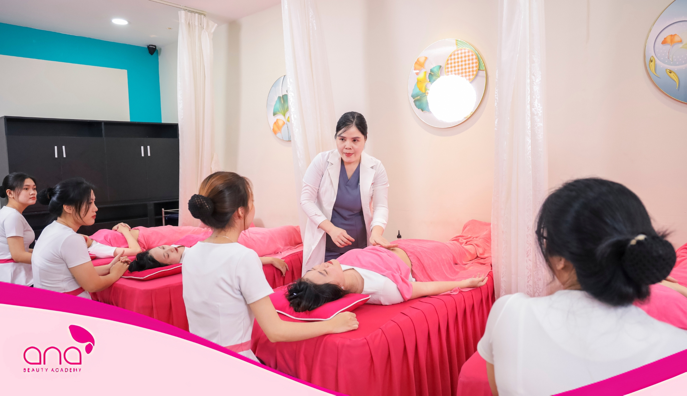 ANA-Beauty-academy-truong-dao-tao-massage-tri-lieu-uy-tin-tai-tp.hcm