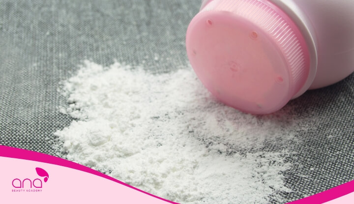 Phấn rôm giúp loại bỏ nhanh chóng dầu thừa, giúp tóc khô ráo và bồng bềnh