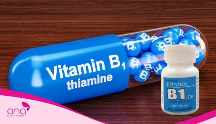 Gội đầu bằng Vitamin B1 đều đặn giúp tóc giảm rụng, mọc nhanh hơn