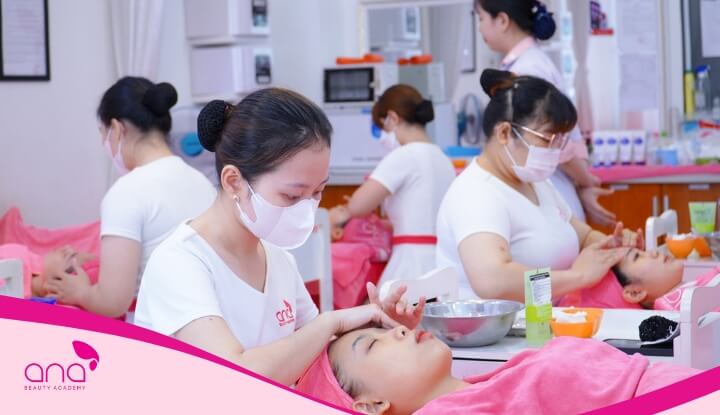 Chi từ bỏ công việc thu ngân ở quê để lên Sài Gòn học nghề Spa 