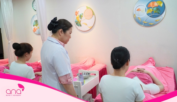 Hoc-vien-luon-duoc-giang-vien-kem-sat-huong-dan-chi-tiet