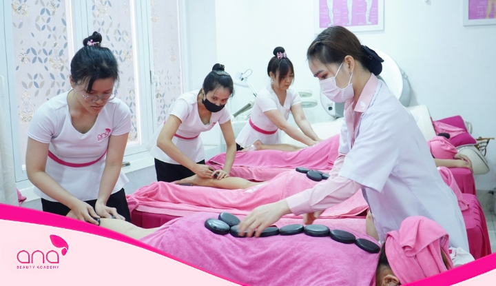 Khoa-hoc-massage-tai-ana-beauty-academy