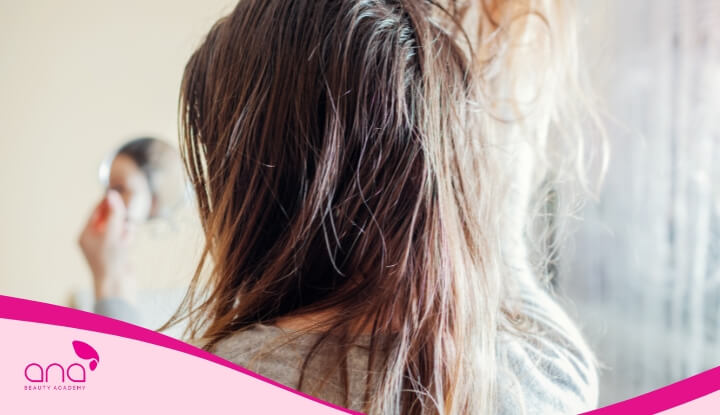 Thường xuyên vệ sinh mũ bảo hiểm, chăn nệm thường xuyên sẽ giúp tóc lâu bết hơn 