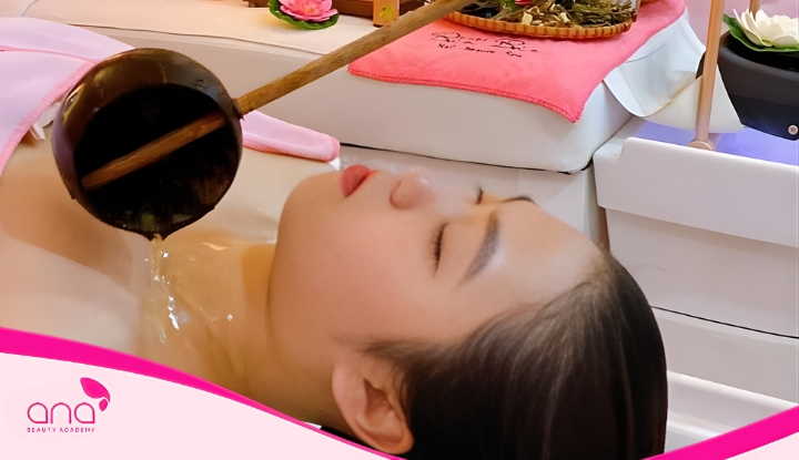 Tam-hoac-lau-sach-lop-dau-tren-co-the-sau-khi-massage-xong