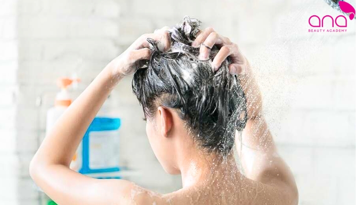 Rủi ro khi gội đầu bằng nước lạnh