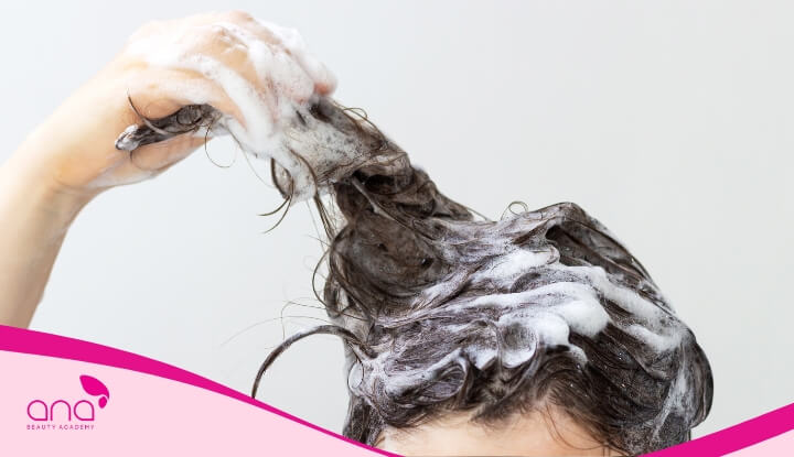 Gội đầu với lá tía tô thường xuyên mang lại nhiều lợi ích cho tóc và da đầu