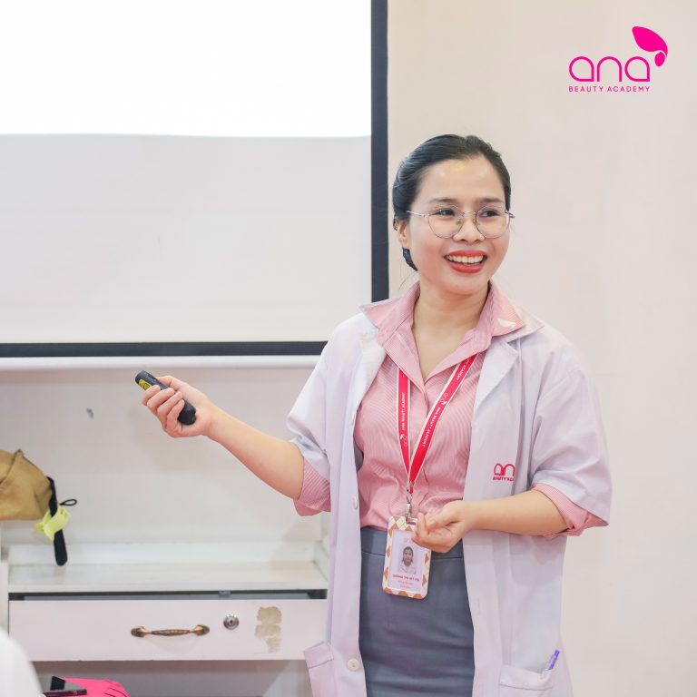 Cô Lương Thị Mỹ Hạ