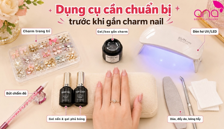Dụng cụ gắn charm