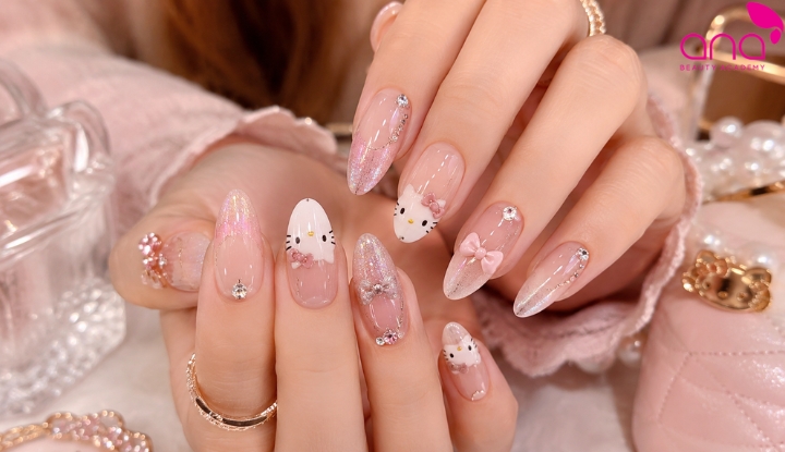 mẫu nail Hello Kitty cho móng hạnh nhân