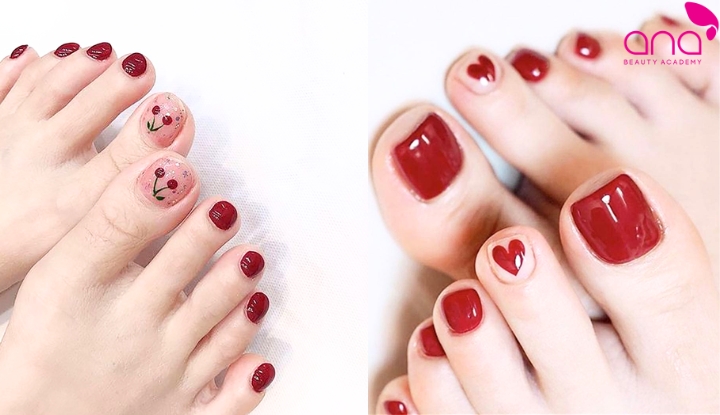 Sơn móng chân màu đỏ cherry