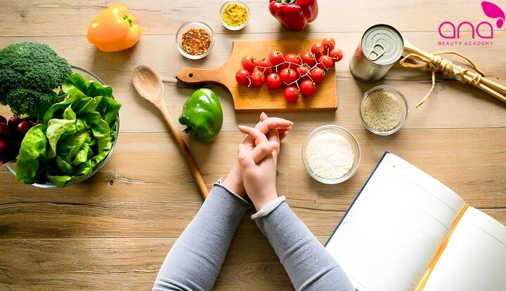 Vì sao cần chú trọng chế độ dinh dưỡng cho mẹ sau sinh mổ?