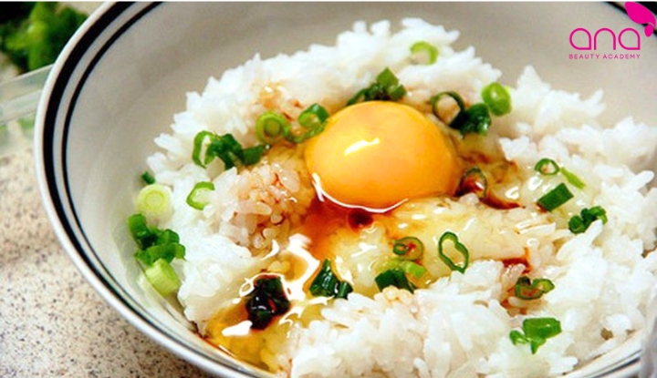 Trứng sống hoặc trứng chưa chín kỹ