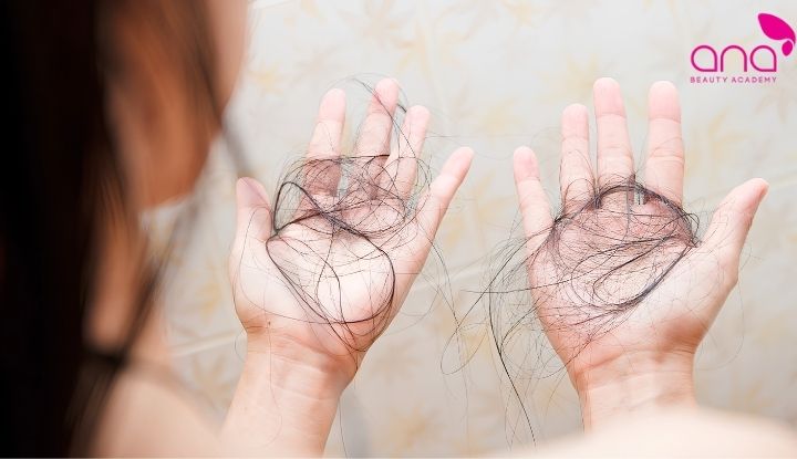 rụng tóc sau sinh