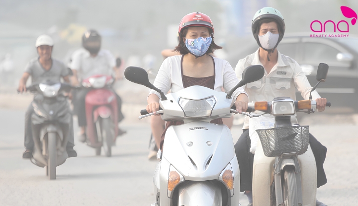 Khói bụi khiến da xỉn và nhạy cảm 
